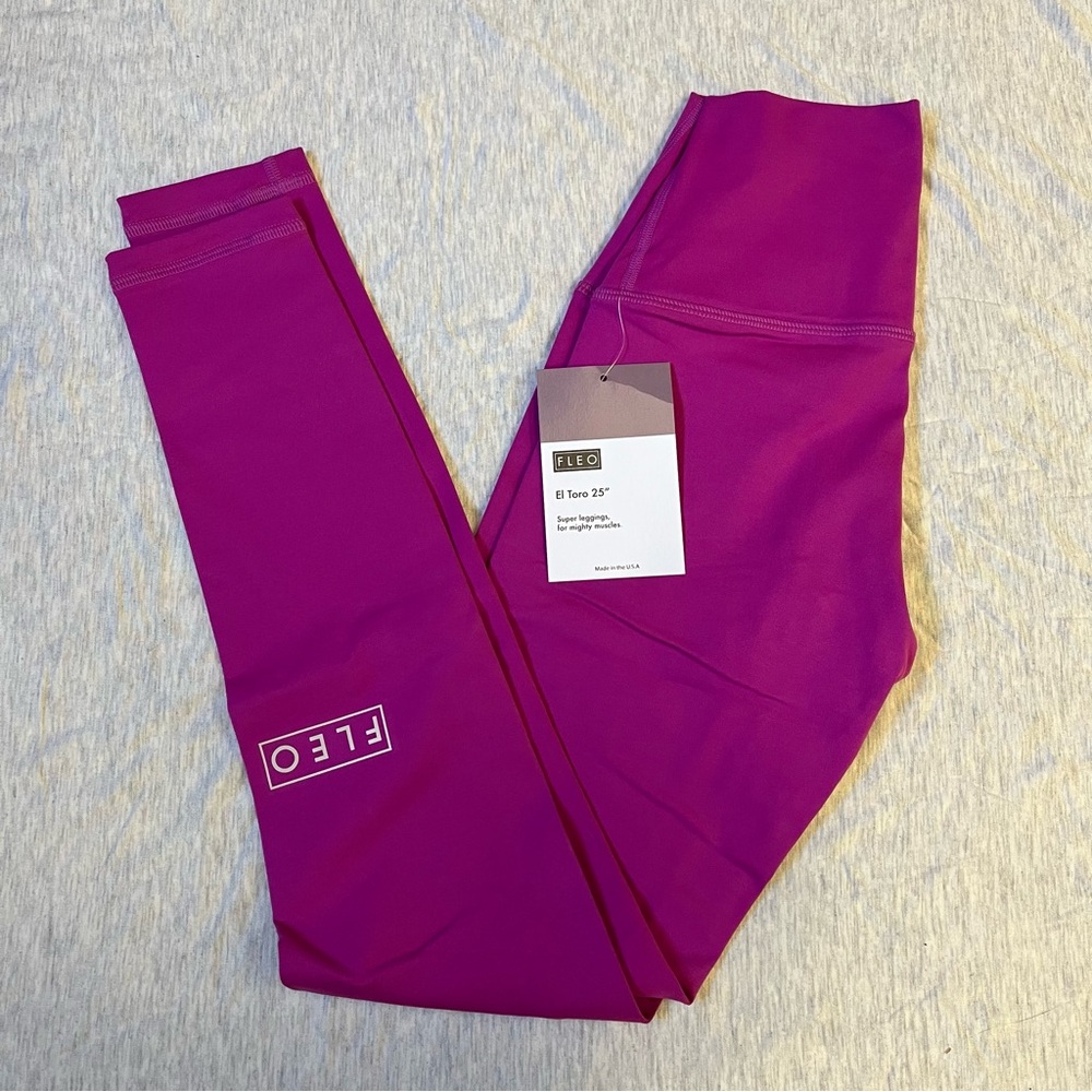Fleo El Toro Leggings NWT